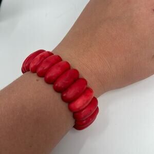 Red stone stretchy bracelet